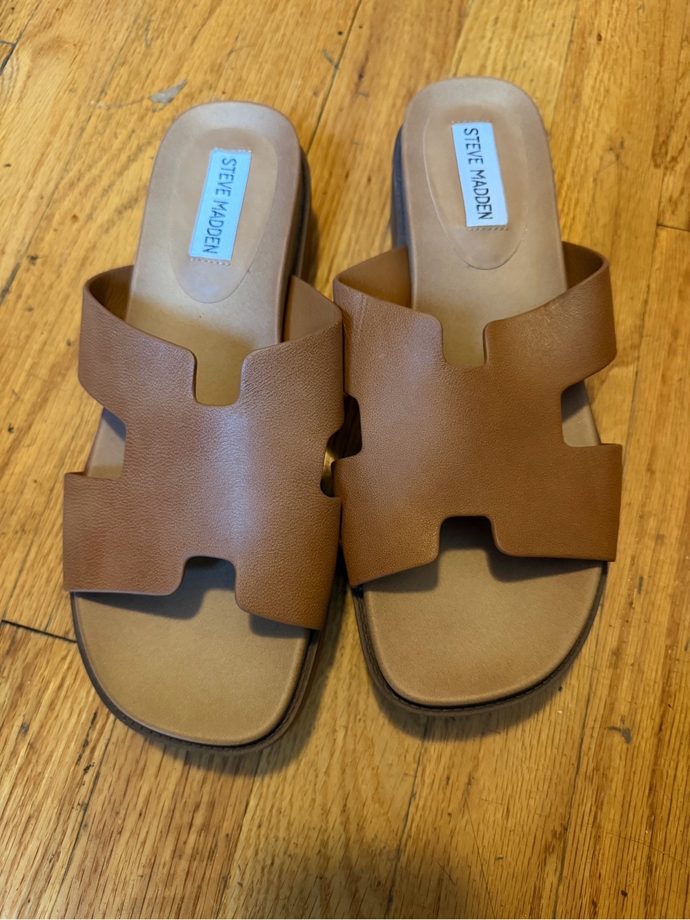 Steve Madden Rowie Women leather upper Sandals 8.5 NWOT